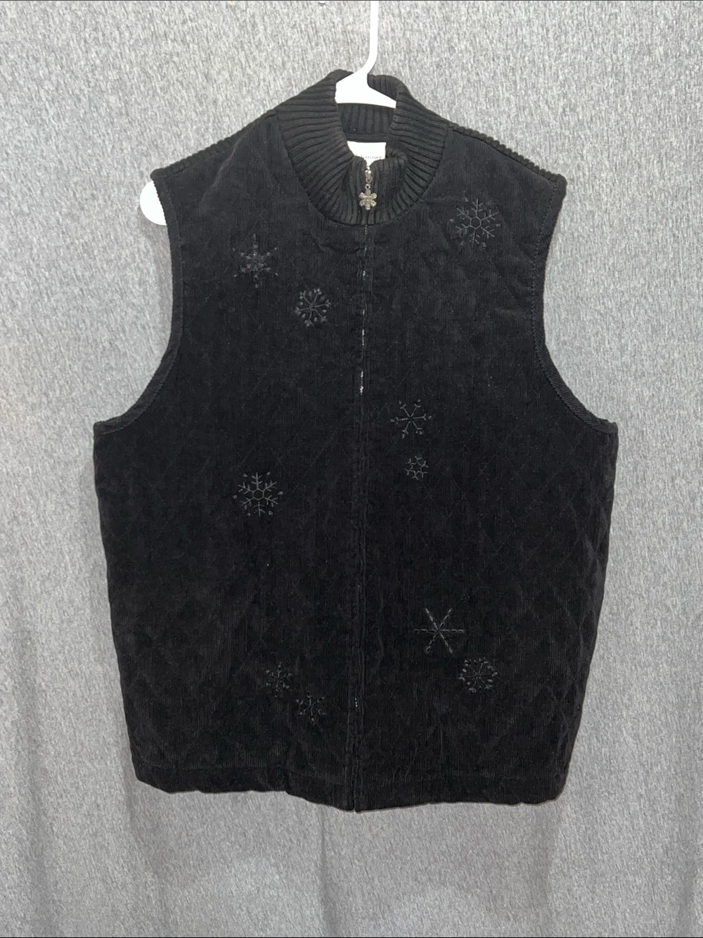 Alfred Dunner Black Quilted Zip Front Sweater Vest